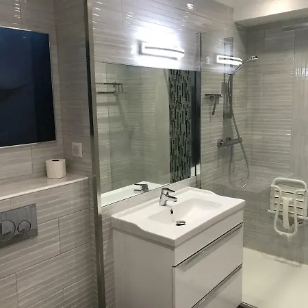 2 Pieces Vue Mer Golfe-juan Apartment